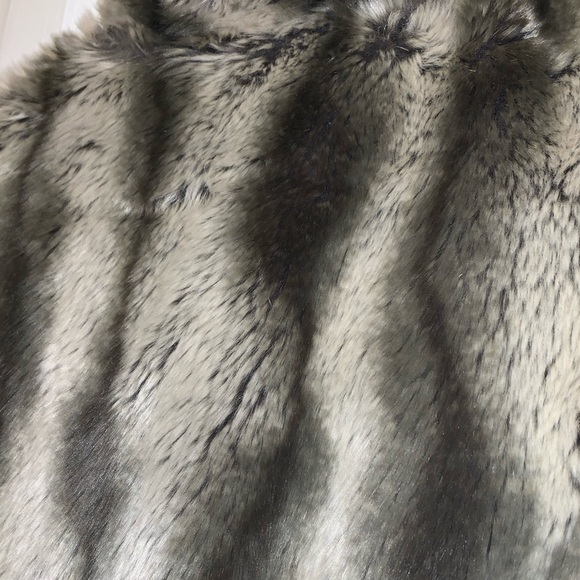 Fur vest faux - Picture 3 of 3